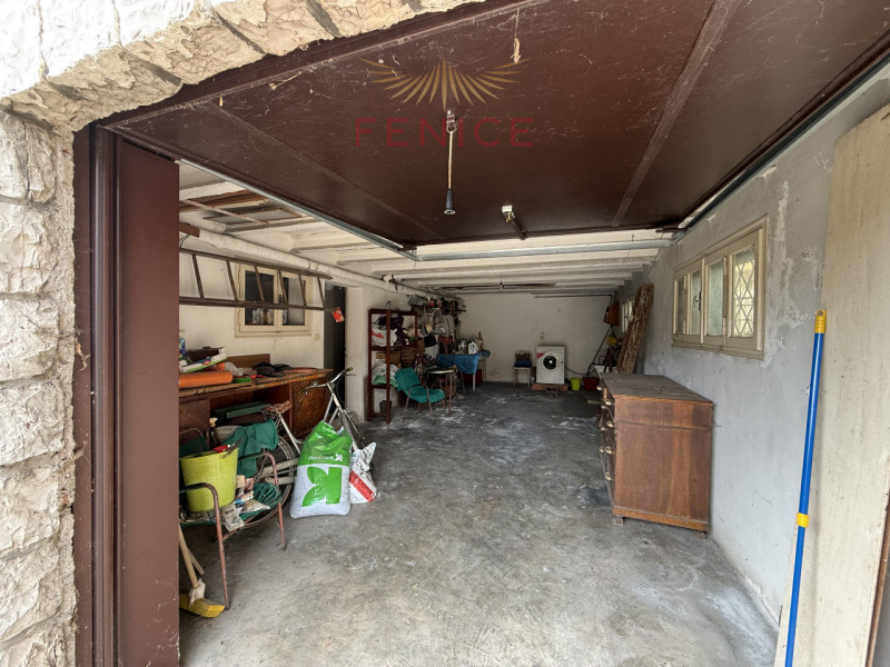 Ai piedi delle colline di Conegliano, in posizione residenziale tranquilla e strategicamente serv...