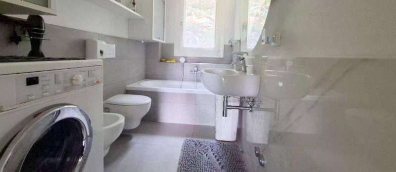 Scoprite questo incantevole appartamento quadrilocale di 130 mq situato nella tranquilla e affasc...