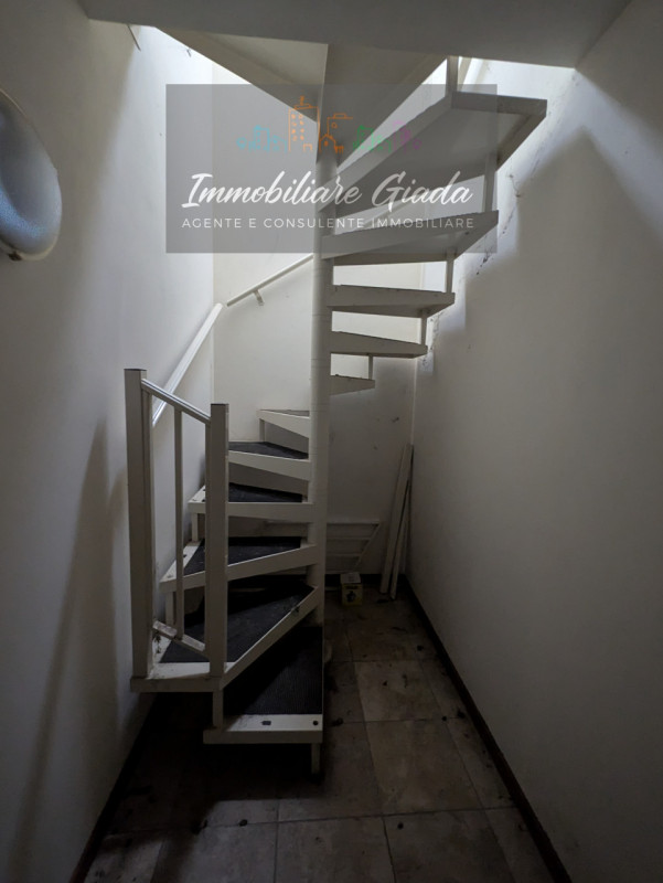 Godega di Sant’Urbano (TV) – Casa indipendente costruita a metà anni 90.
Stai pensando di cambiar...