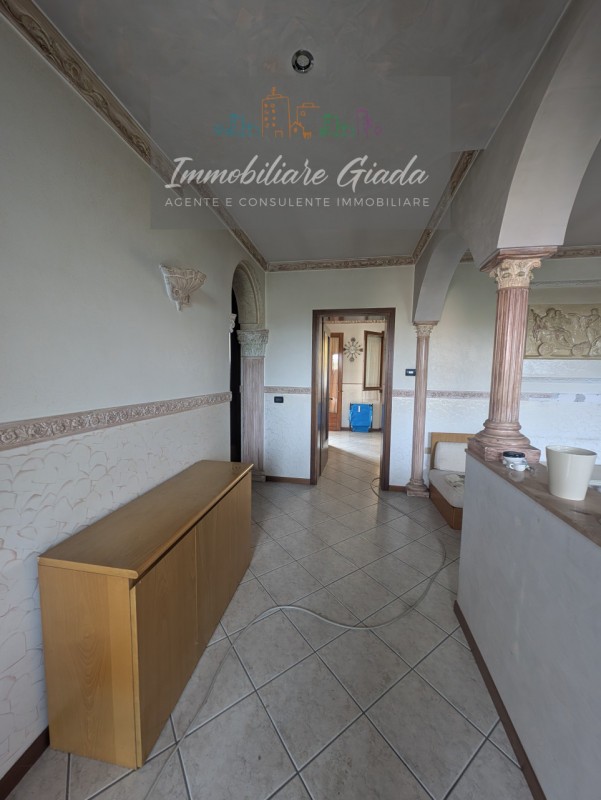 Godega di Sant’Urbano (TV) – Casa indipendente costruita a metà anni 90.
Stai pensando di cambiar...