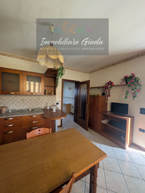 Godega di Sant’Urbano (TV) – Casa indipendente costruita a metà anni 90.
Stai pensando di cambiar...