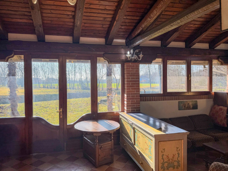 (Per INFO Vittorio 3517343301) In vendita a Piombino Dese (PD), immersa nella pace della campagna...