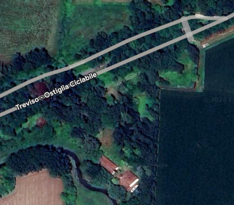 (Per INFO Vittorio 3517343301) In vendita a Piombino Dese (PD), immersa nella pace della campagna...