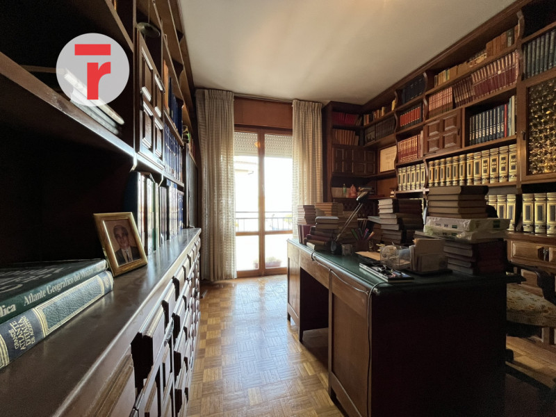 In zona Buon Pastore, all’interno del quartiere Arcella, area caratterizzata da un’elevata presen...