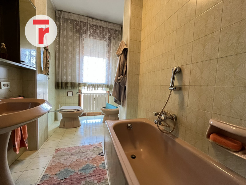 In zona Buon Pastore, all’interno del quartiere Arcella, area caratterizzata da un’elevata presen...