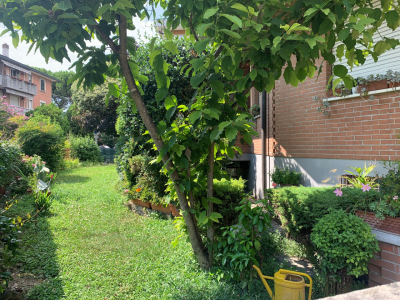 PADOVA ZONA PIO X - Proponiamo in vendita un appartamento di grandi dimensioni in zona residenzia...