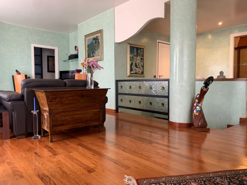 PADOVA ZONA PIO X - Proponiamo in vendita un appartamento di grandi dimensioni in zona residenzia...