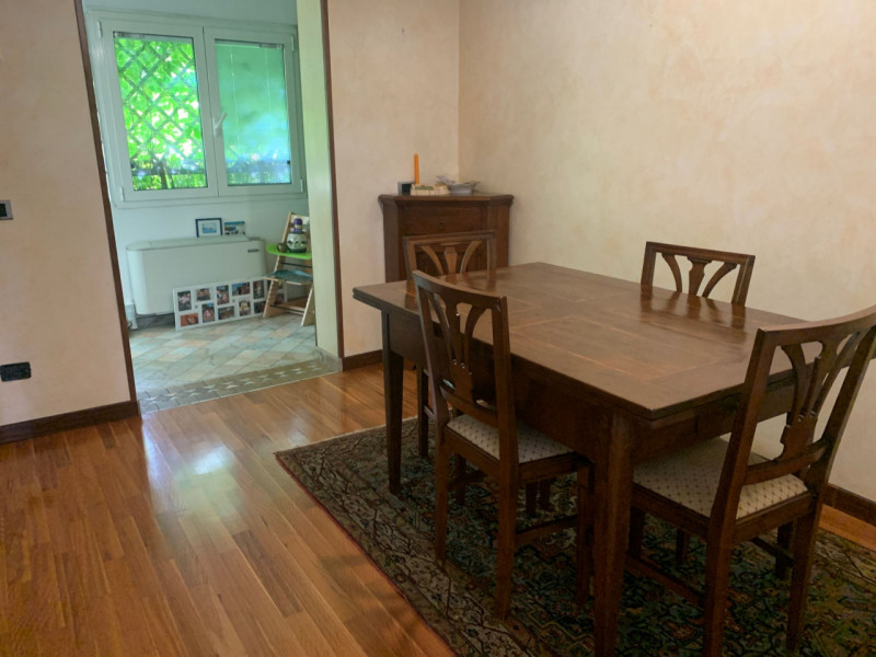 PADOVA ZONA PIO X - Proponiamo in vendita un appartamento di grandi dimensioni in zona residenzia...