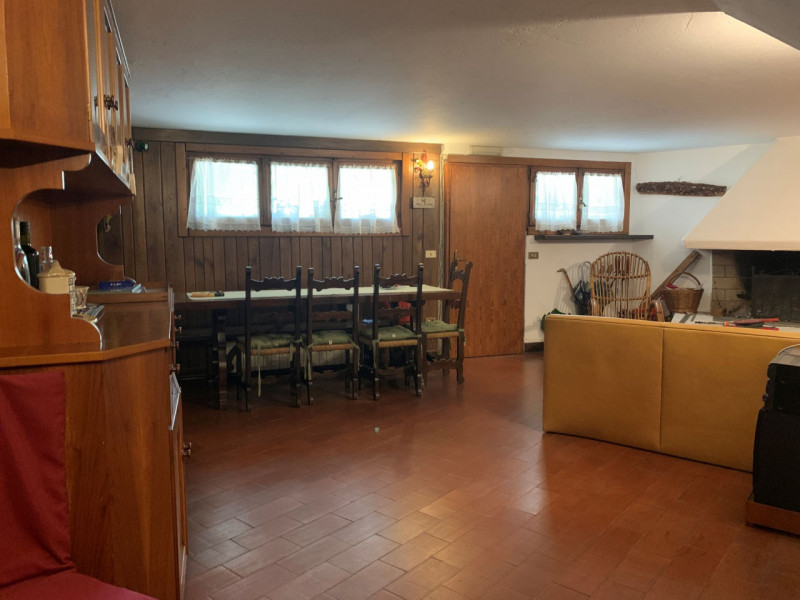 PADOVA ZONA PIO X - Proponiamo in vendita un appartamento di grandi dimensioni in zona residenzia...