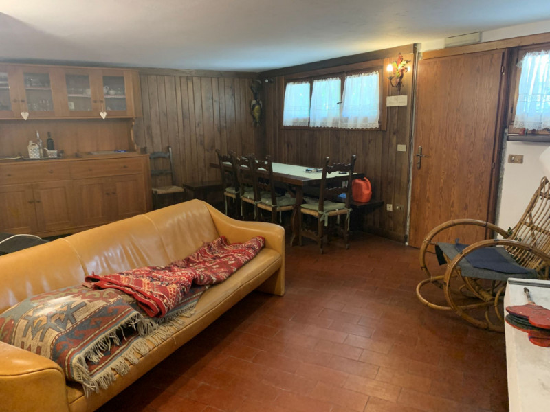 PADOVA ZONA PIO X - Proponiamo in vendita un appartamento di grandi dimensioni in zona residenzia...