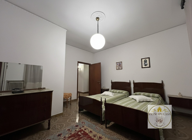 Proponiamo in vendita a Ponso porzione di bifamiliare di ampie metrature.

L'abitazione, sviluppa...