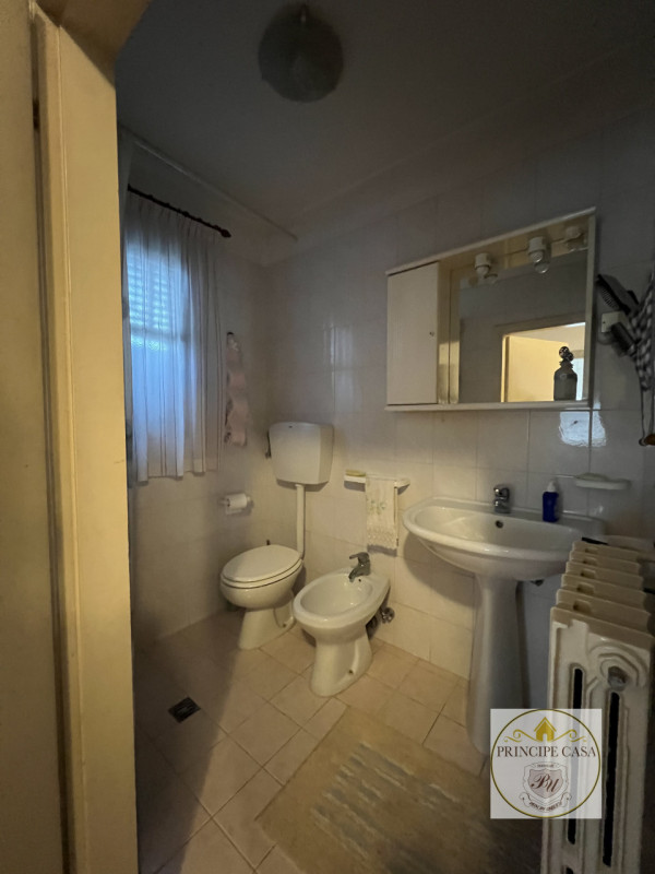 Proponiamo in vendita a Ponso porzione di bifamiliare di ampie metrature.

L'abitazione, sviluppa...