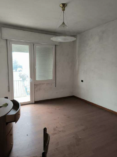 RIF. A.A.375-24

Vendesi all'asta - appartamento al 2° piano con garage in data 20 marzo 2026

De...