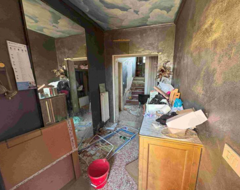 RIF. A.A.343-24

Vendesi all'asta - abitazione unifamiliare su 2 livelli in data 20 marzo 2026

D...