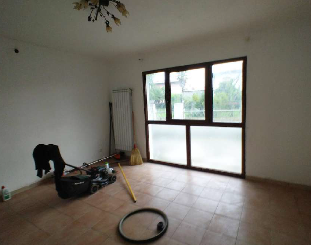 RIF. A.A.207-24

Vendesi all'asta - abitazione unifamiliare su 2 livelli in data 20 marzo 2026

D...