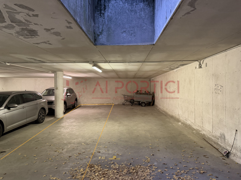 PIOVE DI SACCO Centro Storico- si affittano n.2 POSTI AUTO in lunghezza in autorimessa al piano i...