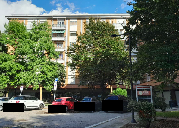 RIF. A.A.215-24

Vendesi all'asta - appartamento al 3° piano con garage in data 20 marzo 2026

De...