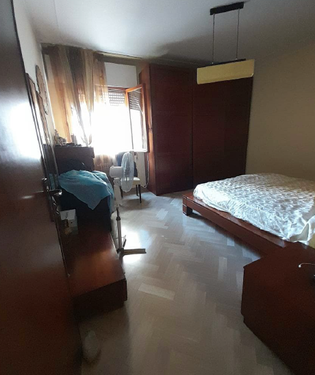 RIF. A.A.215-24

Vendesi all'asta - appartamento al 3° piano con garage in data 20 marzo 2026

De...