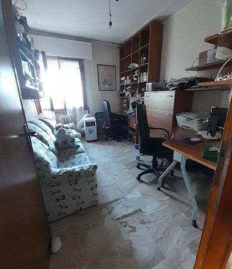 RIF. A.A.215-24

Vendesi all'asta - appartamento al 3° piano con garage in data 20 marzo 2026

De...