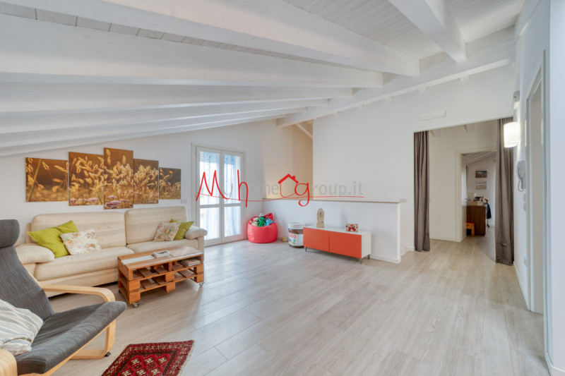 ALBIGNASEGO/SAN GIACOMO (RIF: A0402-R): Elegante appartamento nel cuore di San Giacomo di Albigna...