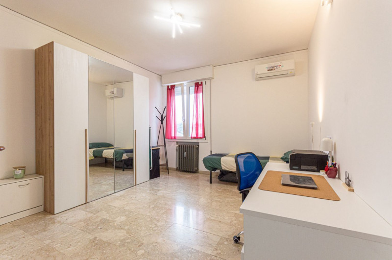 PADOVA - ZONA OSPEDALI/FORCELLINI rif. S1: Proponiamo in affitto stanza singola per studenti in a...