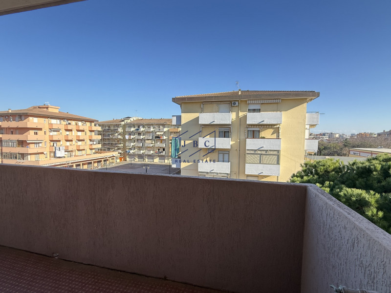 Sottomarina - (VE)
Proponiamo in località Sottomarina a circa 1 km dal mare, in zona tranquilla e...