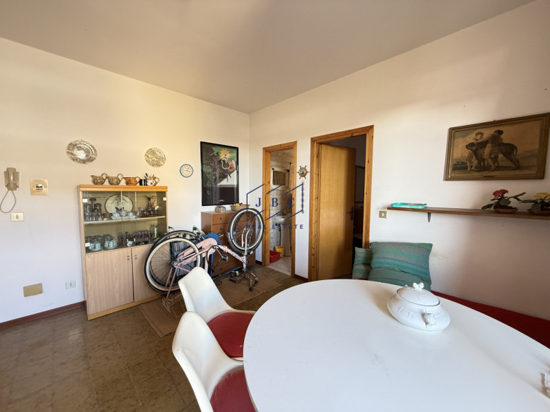 Sottomarina - (VE)
Proponiamo in località Sottomarina a circa 1 km dal mare, in zona tranquilla e...