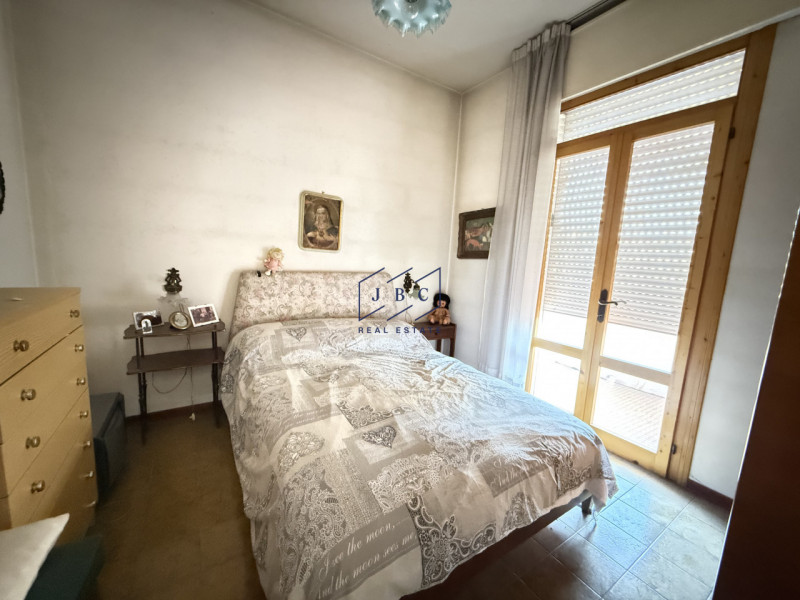 Sottomarina - (VE)
Proponiamo in località Sottomarina a circa 1 km dal mare, in zona tranquilla e...