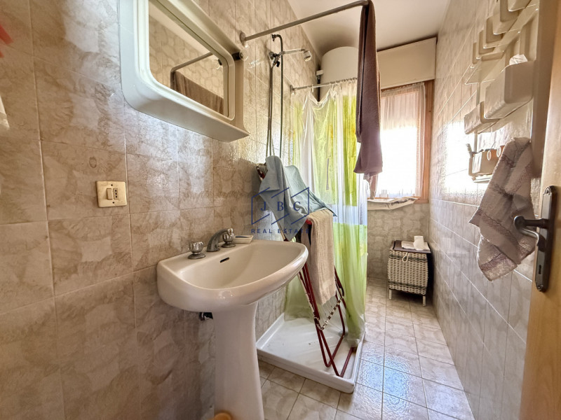 Sottomarina - (VE)
Proponiamo in località Sottomarina a circa 1 km dal mare, in zona tranquilla e...