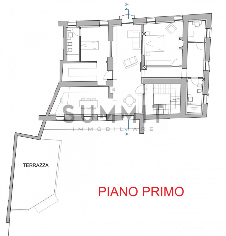 SCHIO - CENTRO: elegante BICAMERE di ampie metrature disposto tutto su un piano in prestigioso pa...