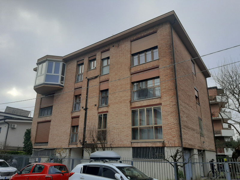 Nel quartiere di Pontevigodarzere, in una posizione tranquilla e comoda a tutti i servizi, propon...