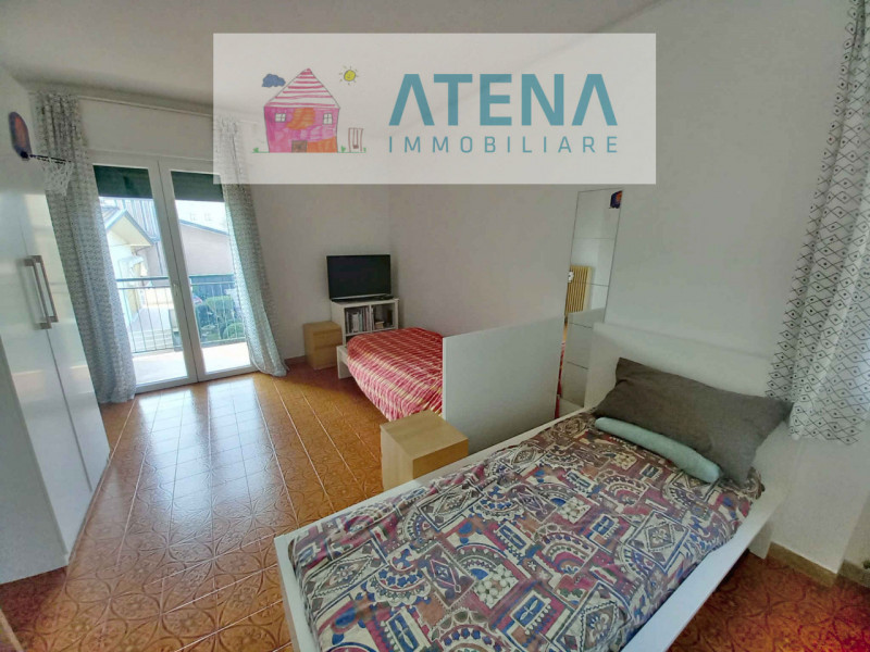 RIF. 26601

*LEGGERE TUTTO L'ANNUNCIO*

Si affitta SOLO A RAGAZZI UNIVERSITARI posto letto in cam...