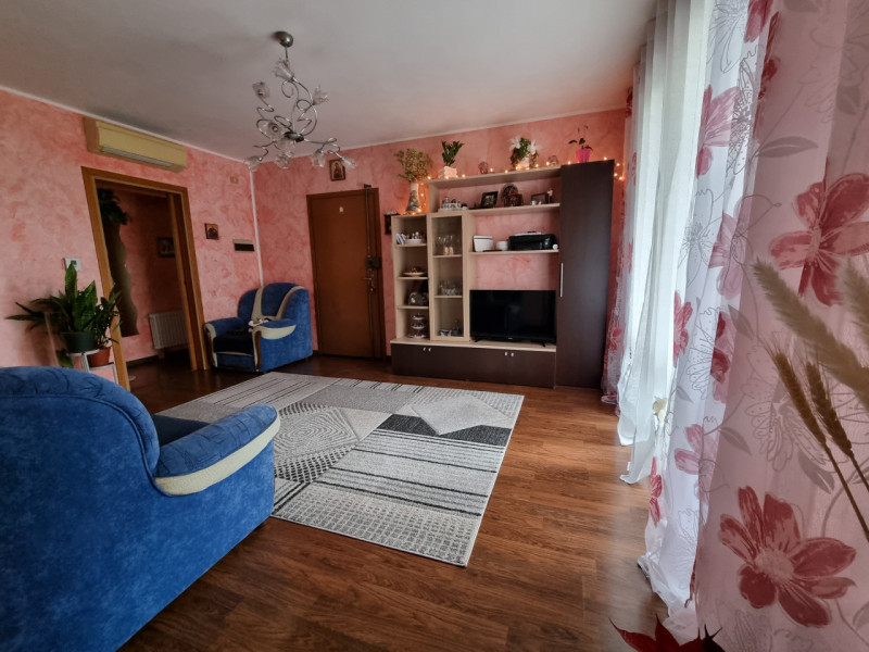 TORRE: CLASSE ENERGETICA in definizione.
In quartiere di Padova proponiamo luminoso appartamento ...