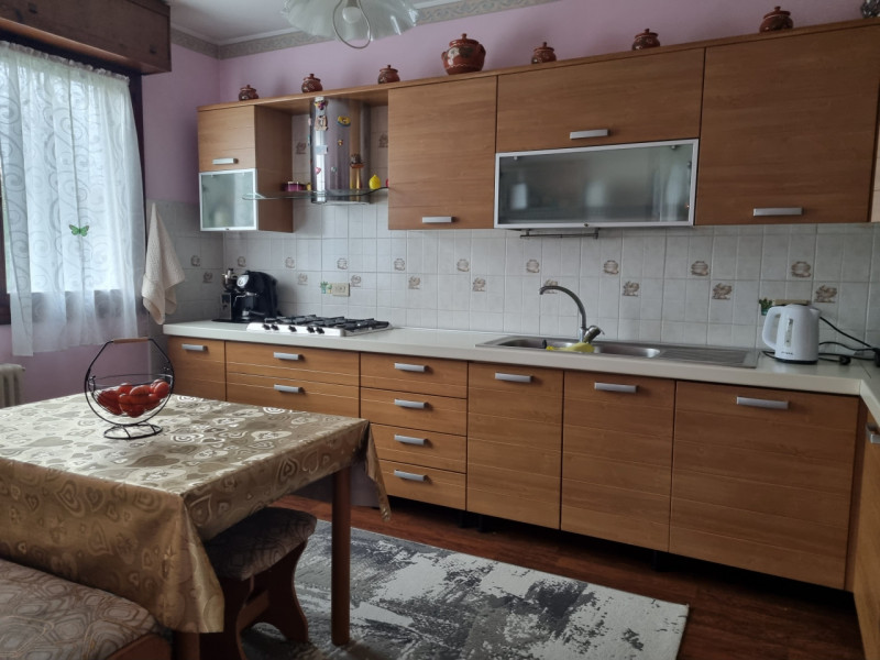 TORRE: CLASSE ENERGETICA in definizione.
In quartiere di Padova proponiamo luminoso appartamento ...