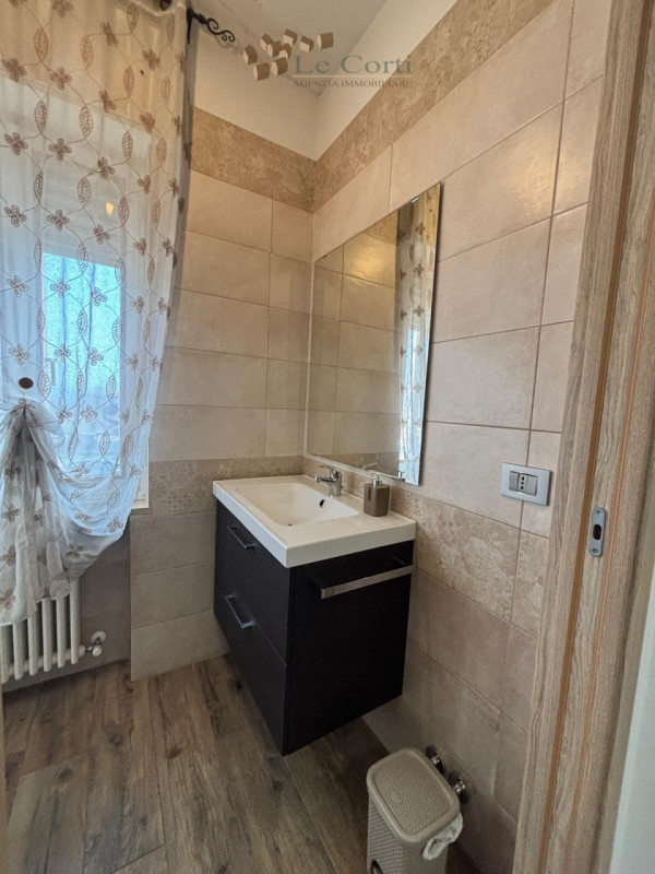 In posizione centrale a Villaga proponiamo una splendida villetta indipendente di recente ristrut...