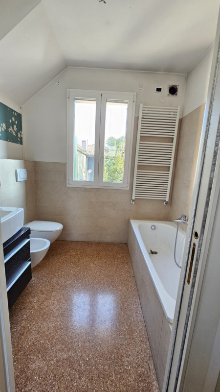 PRESTIGIOSA VILLA SINGOLA CON AMPIO GIARDINO ALL'ARCELLA €.680.000 rif.CL523


Nel cuore della vi...