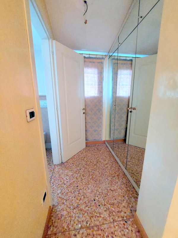 PRESTIGIOSA VILLA SINGOLA CON AMPIO GIARDINO ALL'ARCELLA €.680.000 rif.CL523


Nel cuore della vi...