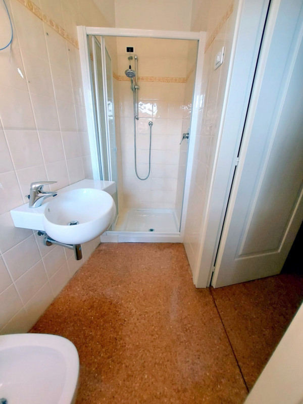 PRESTIGIOSA VILLA SINGOLA CON AMPIO GIARDINO ALL'ARCELLA €.680.000 rif.CL523


Nel cuore della vi...