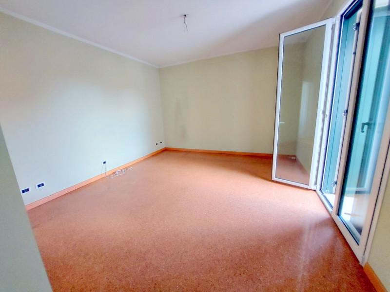 PRESTIGIOSA VILLA SINGOLA CON AMPIO GIARDINO ALL'ARCELLA €.680.000 rif.CL523


Nel cuore della vi...