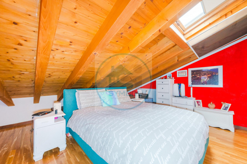 Nel cuore di Zero Branco, proponiamo in vendita un elegante appartamento duplex situato al primo ...