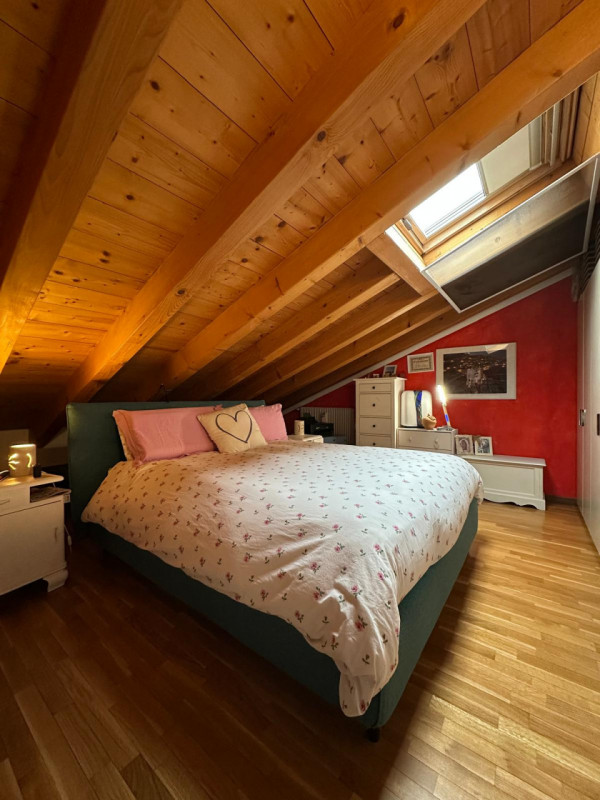 Nel cuore di Zero Branco, proponiamo in vendita un elegante appartamento duplex situato al primo ...