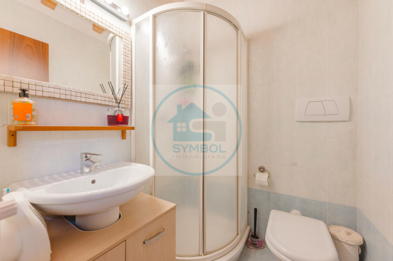 Nel cuore di Zero Branco, proponiamo in vendita un elegante appartamento duplex situato al primo ...