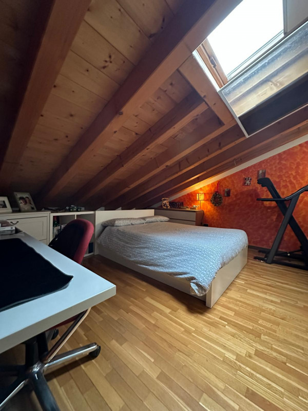 Nel cuore di Zero Branco, proponiamo in vendita un elegante appartamento duplex situato al primo ...