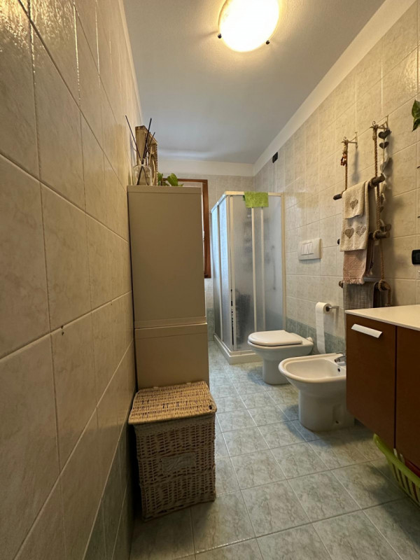 Nel cuore di Zero Branco, proponiamo in vendita un elegante appartamento duplex situato al primo ...