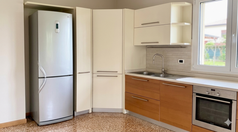 (Per INFO Monica 3482688677) Nel cuore del quartiere Arcella a Padova, in zona servitissima da tr...