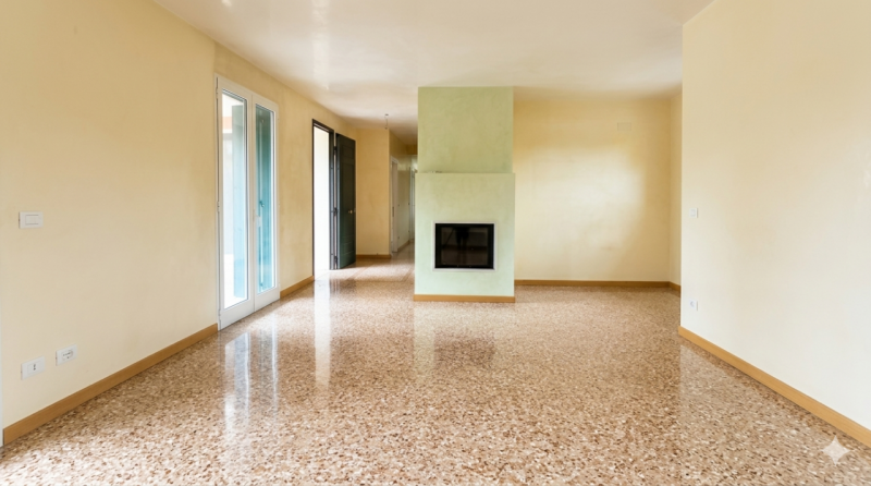 (Per INFO Monica 3482688677) Nel cuore del quartiere Arcella a Padova, in zona servitissima da tr...