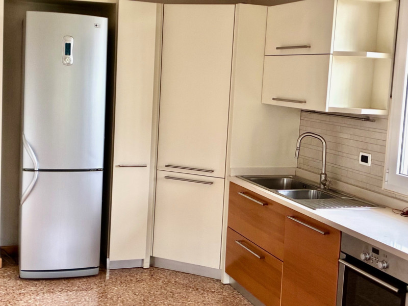 (Per INFO Monica 3482688677) Nel cuore del quartiere Arcella a Padova, in zona servitissima da tr...