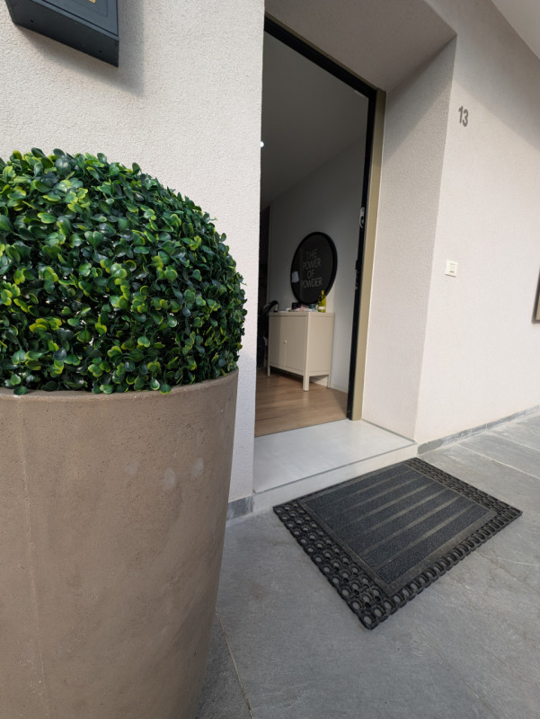 Proponiamo in vendita immobile di 160 mq completamente ristrutturato, con importanti interventi d...