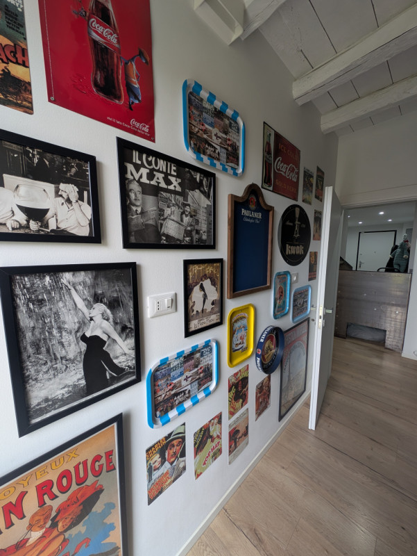 Proponiamo in vendita immobile di 160 mq completamente ristrutturato, con importanti interventi d...