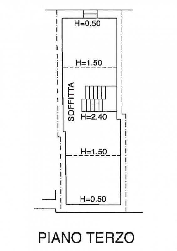 Nel suggestivo comune montano di Posina, proponiamo in vendita una porzione centrale di casa a sc...